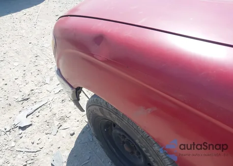 1996 Toyota Tacoma Xtracab z USA, uszkodzony, nr VIN 4TAVL52N4TZ090218